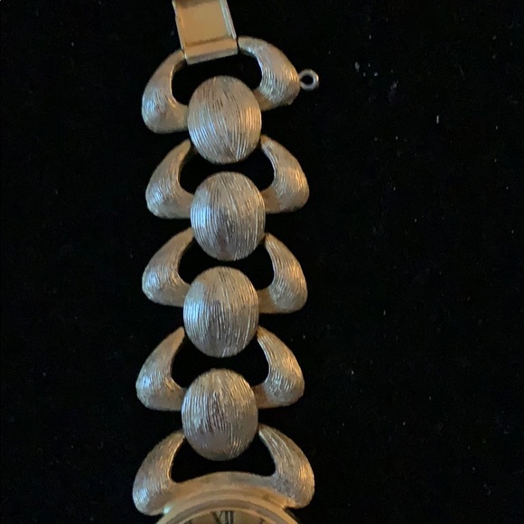 Watch Vintage 1970s Rhapsody Royale 17Jewel windup main image 5